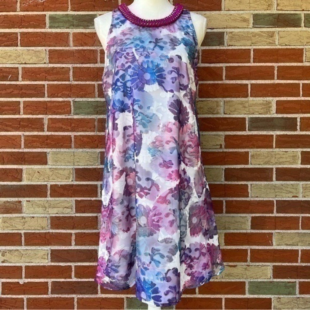 Belle Badgley Mischka Embellished Grosgrain Ribbon White Floral Shift Dress 👗